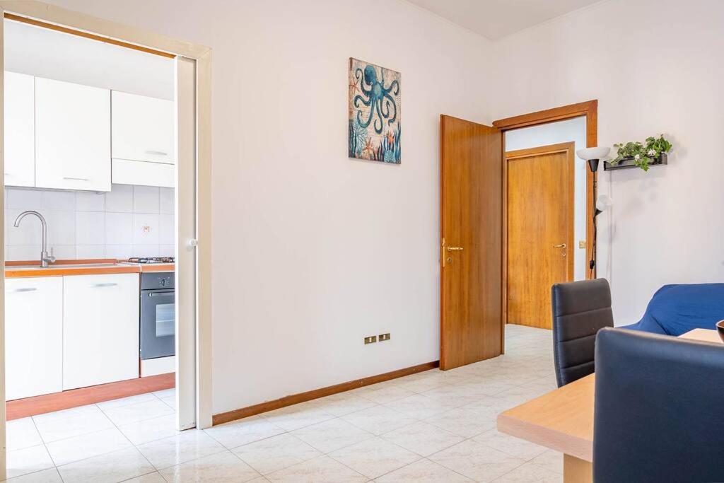 Guest Planet - Intero Bilocale Crescenzago M2 Apartment Милано Екстериор снимка
